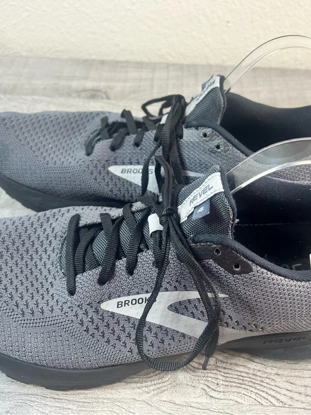 Brooks Revel 4 Men’s Size 11.5 D Gray and Black Knit Running Shoes Sneaker